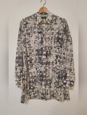 100% Fine Wool Akris Black and Cream Abstract Grid Tunic